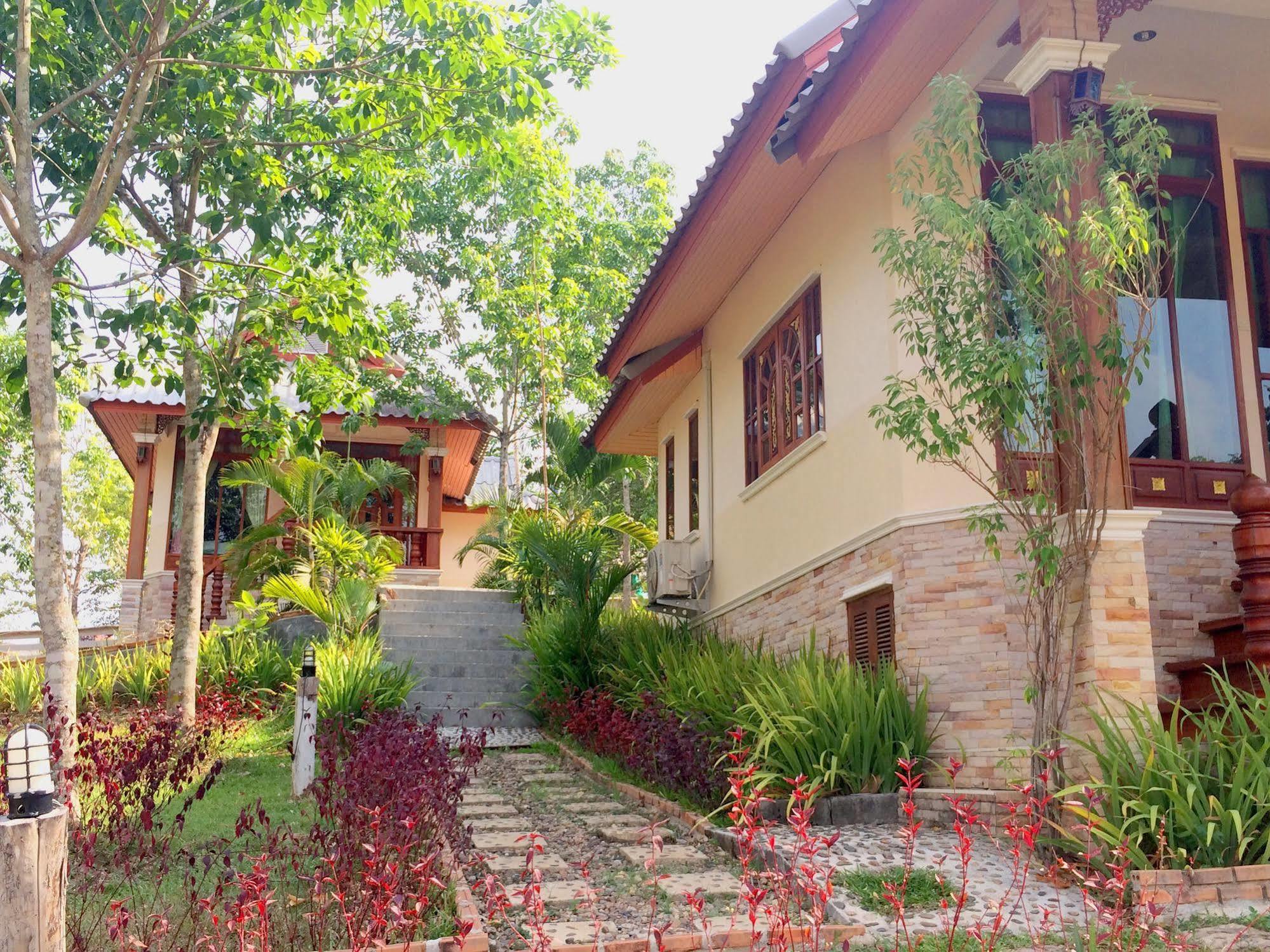 Mont Goei Pai Hotel Exterior foto