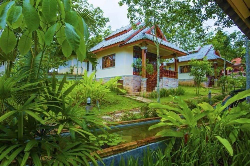 Mont Goei Pai Hotel Exterior foto